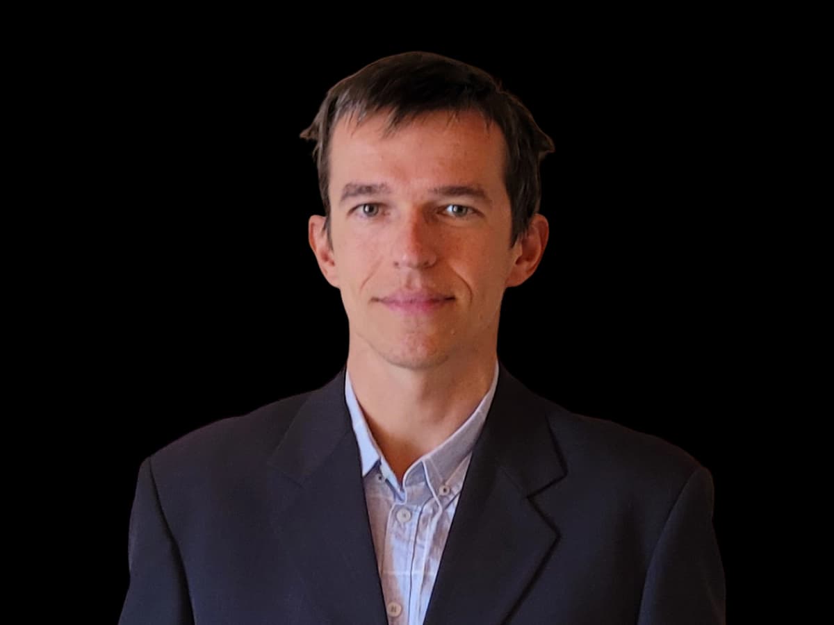 Dr Krzysztof Ostrowski